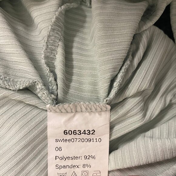 🌿 Shein Sage Green Ribbed Long Sleeve Crop Top (XS) - Picture 7 of 7